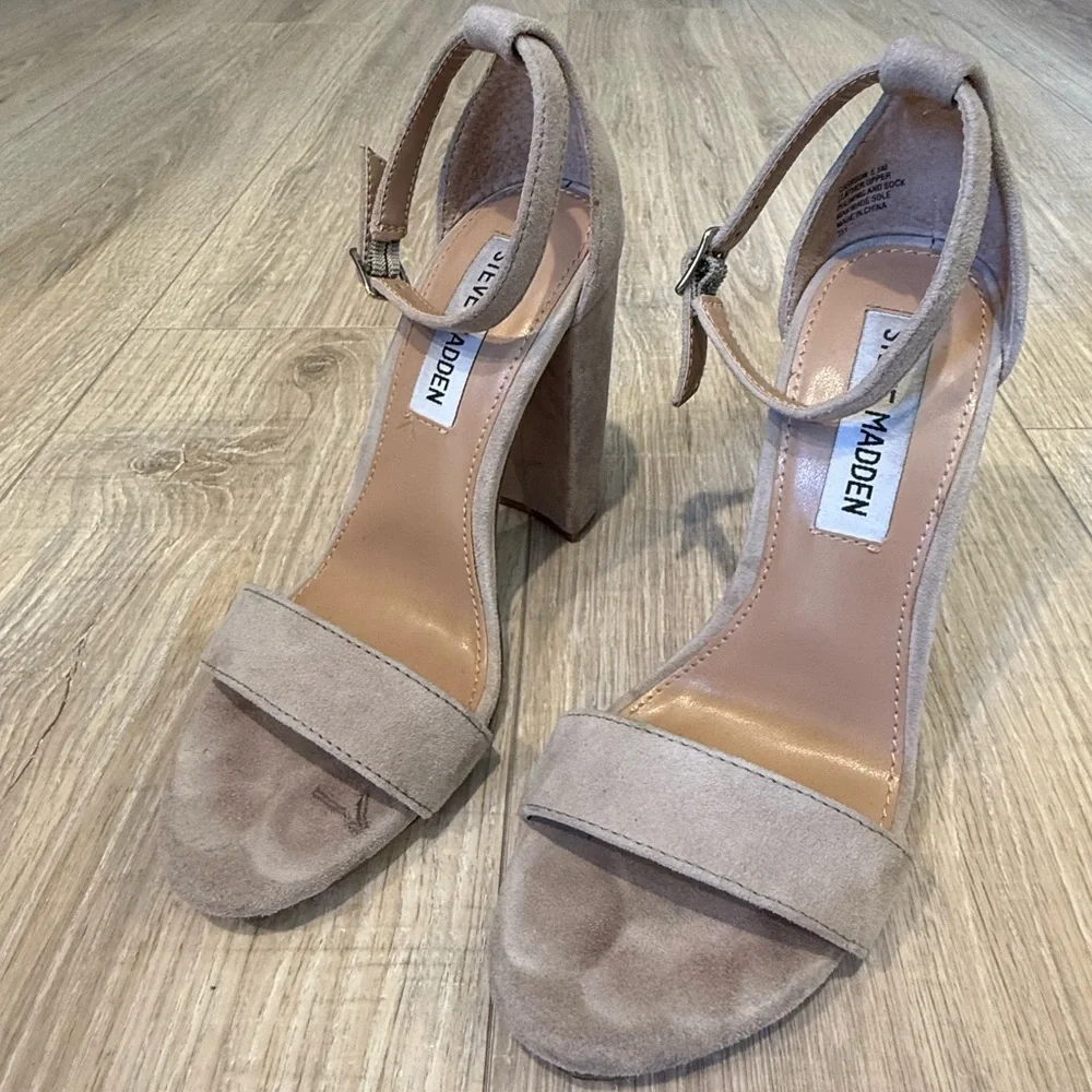 Steve Madden Gray Heeled Sandals with Block Heel size 5.5